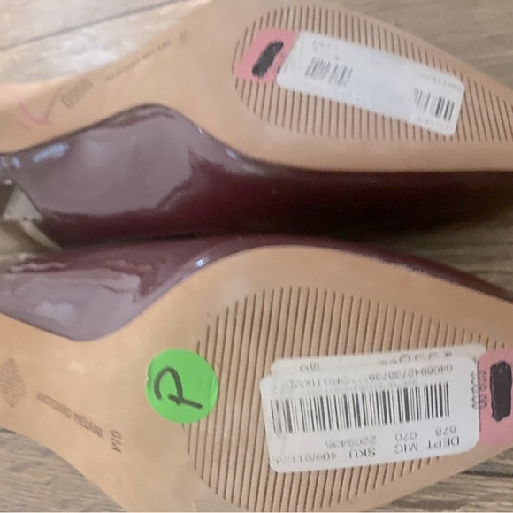 Ready for Autumn, Antonio Melani Plum Kitten Heels! - Picture 4 of 4